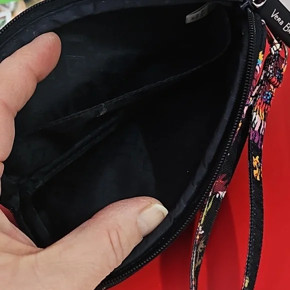 NWOT Vera Bradley Wristlet, Midnight Wild Flowers Pattern - Picture 4 of 7